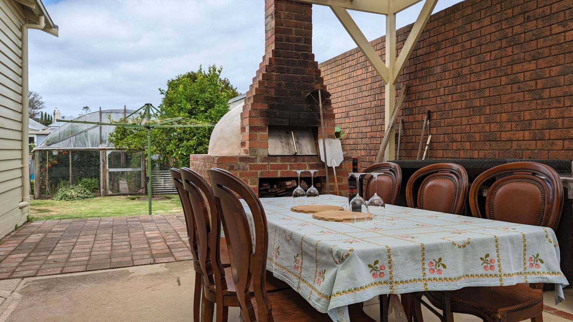 Learmonth -
